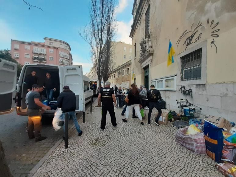 Entrega de bens recolhidos para apoio a população da Ucrânia